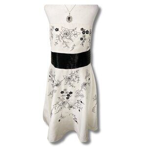 JESSICA Vintage strapless creamy white black floral embroidery dress SMALL MED